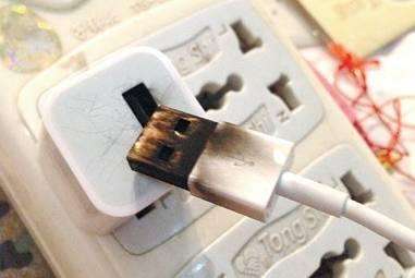 出門家裡電器插頭要不要拔掉,原來很多人都做錯了!