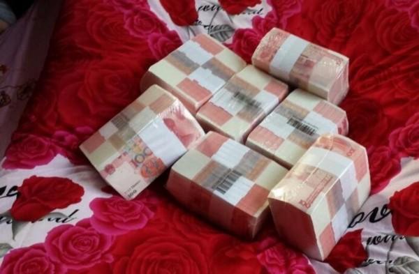 收12萬彩禮後去準婆婆家吃飯,無意間聽到一席話,我立馬退婚