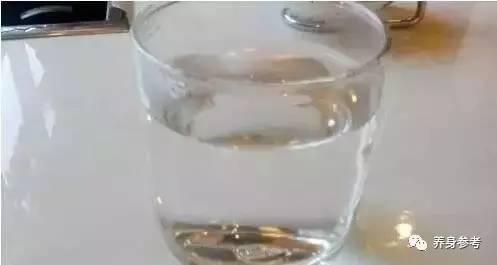 早上第一杯水喝什麼,全世界的醫生都推薦它!對抗21種病~