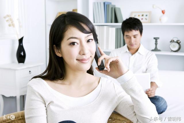 年輕夫妻送子廟拜送子娘娘,撿一嬰兒,十八年後,來了貴人相認