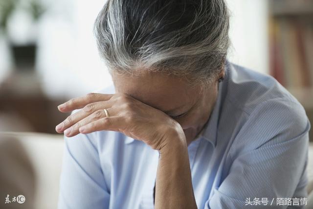女兒小產我去照顧,買菜返回聽到親家母說的話,這婚離定了!