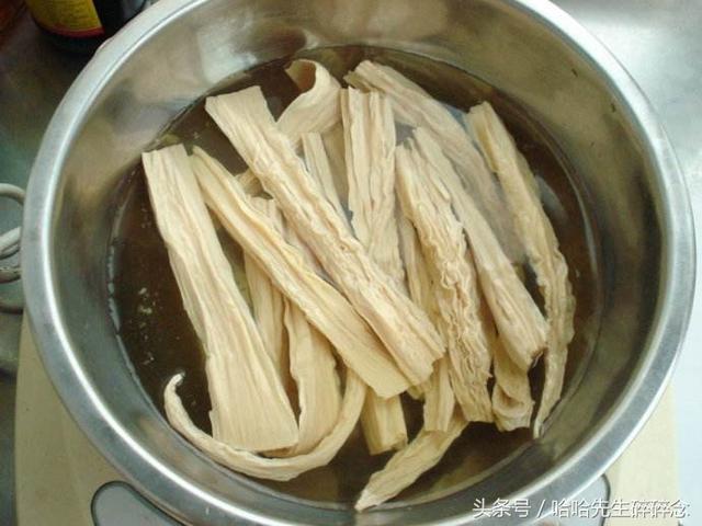 2分鐘快速泡發香菇、木耳、腐竹等乾貨 用這個方法再也不用等了