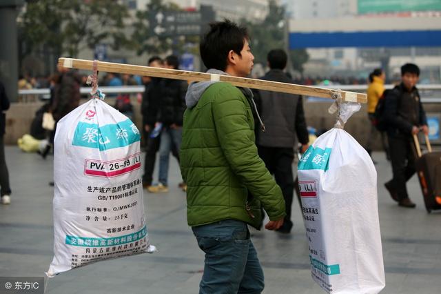 過年婆婆給小叔買了新房,五年後婆婆來我家,老公讓我刮目相看