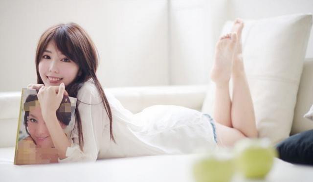 情人懷孕我離婚娶她,兩年後收到前妻的快遞,看完我怒打情人離婚