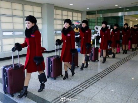睽違12年!北韓「美女啦啦隊」抵韓,團員個個高挑超吸睛,加油團超詭異!動作表情全一致…讓全場看傻眼