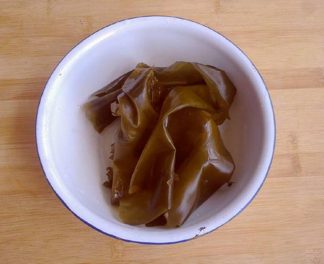 兒子最愛吃這道菜,1天吃2頓都吃不膩,吃了後漲身高,還能防近視