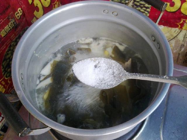 兒子最愛吃這道菜,1天吃2頓都吃不膩,吃了後漲身高,還能防近視