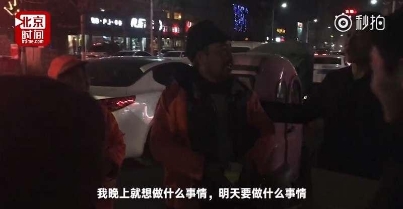 承認小時候偷竊! 女子18年後歸還100塊香皂 店家一收下卻轉身走出店外