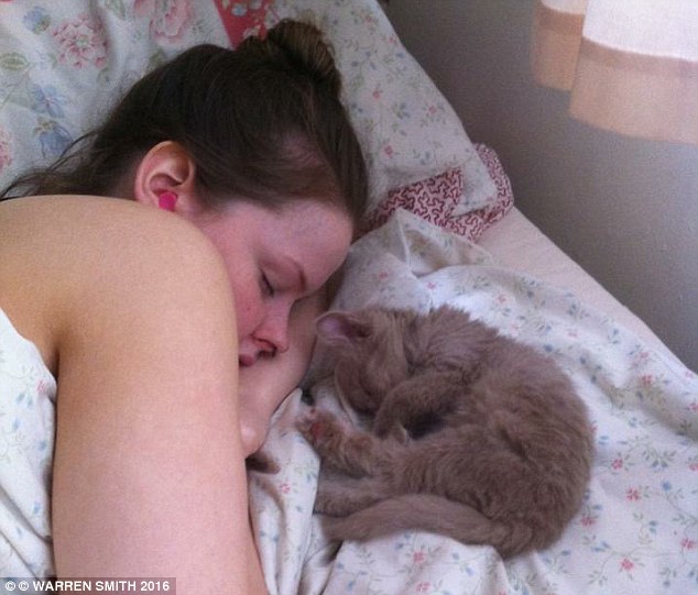 Beyond sleeping for up to 22 hours a day, the difference with other sleep disorders is that these young people will also show clear personality changes