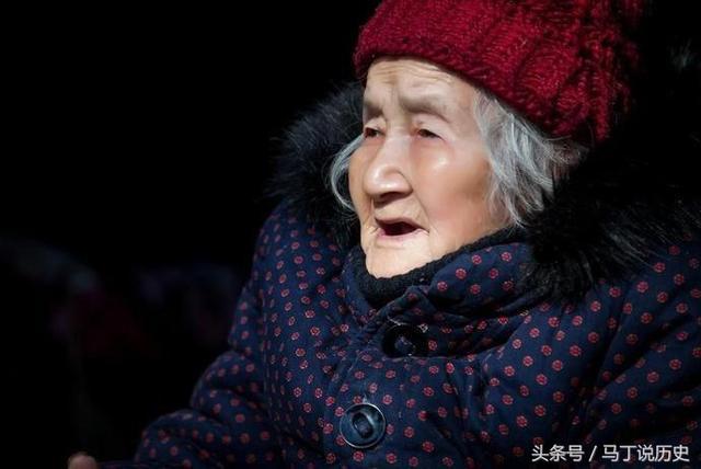 101歲老太皮膚白皙面若桃花,問容顏不老秘訣,基本沒人能做到!