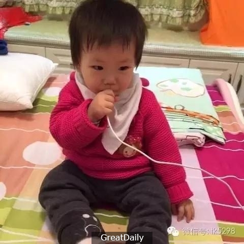 寶寶拿著舔了一下,瞬間全身燒焦電死...這東西每個家庭都有!