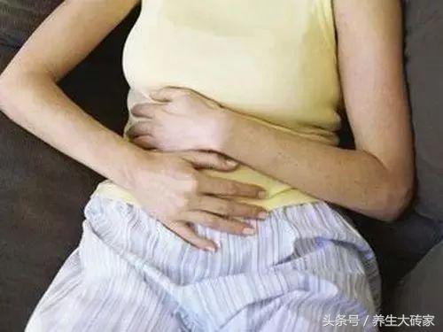 醫生提醒:有這四個症狀,可能是腸癌早期,3件事,再難也要堅持