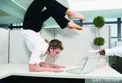 醫生提醒:有這四個症狀,可能是腸癌早期,3件事,再難也要堅持