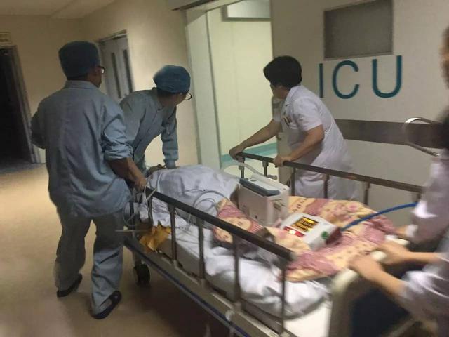 生完寶寶一小時,產婦開玩笑說自己好像尿褲子,醫生臉都嚇白了