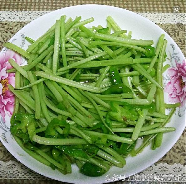 「抗癌蔬菜」,梗比葉子的「活性」成分還高,最全做法(快收藏)