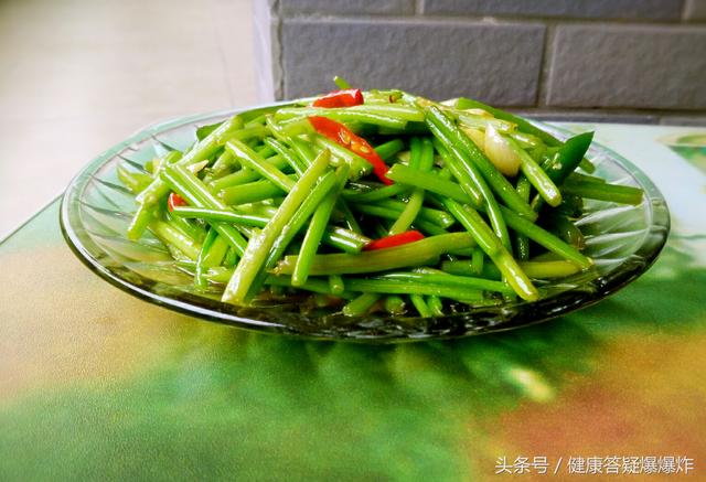 「抗癌蔬菜」,梗比葉子的「活性」成分還高,最全做法(快收藏)