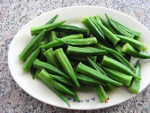 女孩天天吃炒秋葵,一個月後,身體發生驚喜的改變!