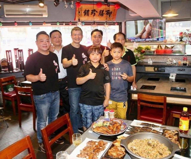 天才童星子承父業紅極一時,如今上初中變矮胖身高不及小學生