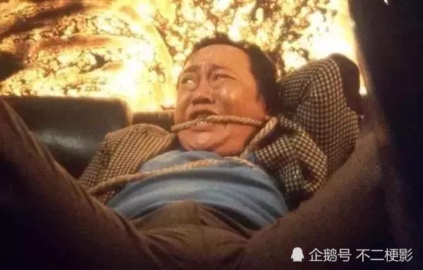 因玩弄王祖賢差點被活活燒死！如今因長相殘暴終身未娶67歲成這樣!