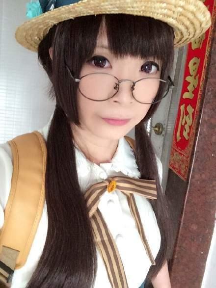 男老師女裝玩cosplay被學生髮現，再度驗證這麼可愛一定是男孩子