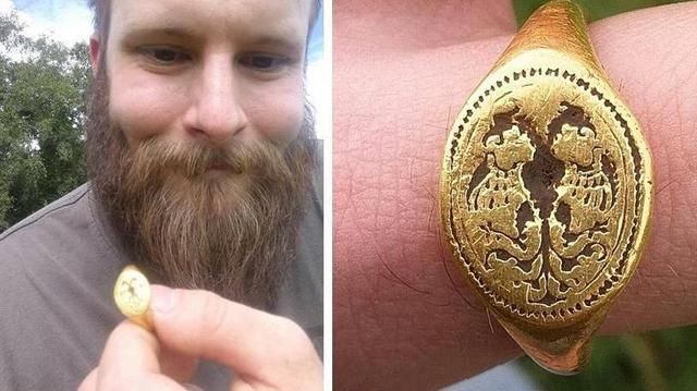 工人在田裡工作,意外挖出400年前金戒指,沒有一個博物館敢要