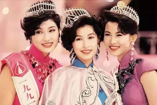 1999年兩位港姐郭羨妮和胡杏兒的故事：兩個女孩，一個靚一個不靚