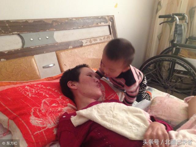 感動!深度昏迷媽媽成功產子,兩年後兒子嘴對嘴喂食又救活了母親