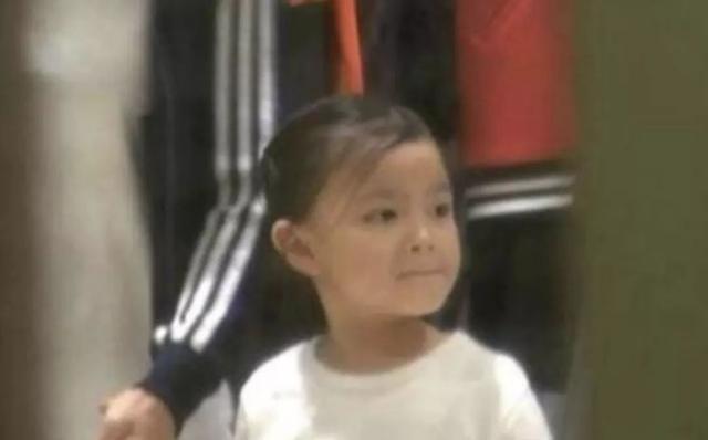 劉德華演唱會全家到場，6歲女兒劉向蕙看得眼都直了！