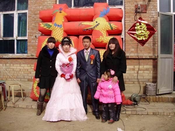 农村穷小夥迎娶智障女,20年后才知道妻子身份不一般!