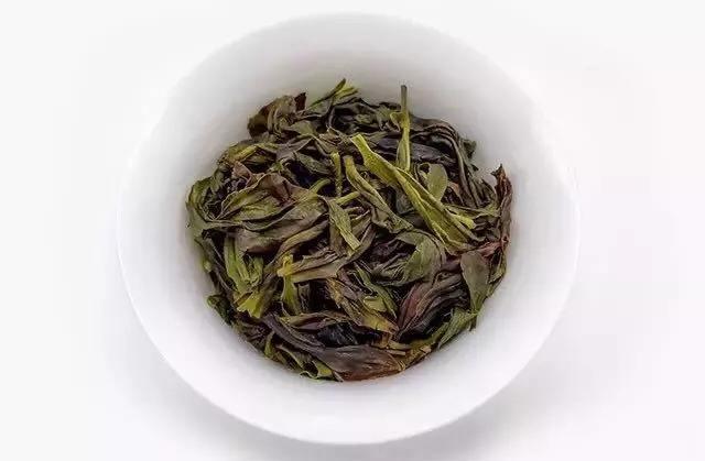 淘米水別單獨用,裡面加點「小佐料」,綠植用了葉子呼呼長!