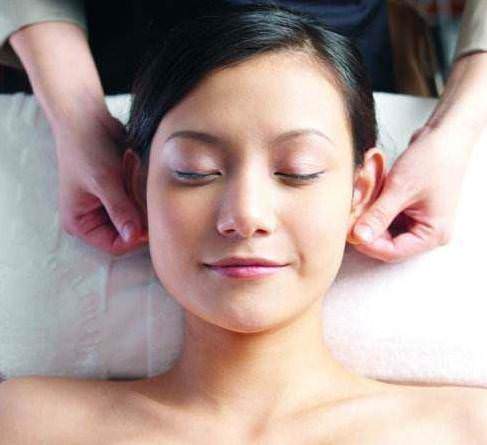 1.全耳按摩法