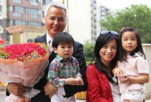 林瑞陽四個孩子顏值差距大,同爹不同命,張庭基因還比不上前妻