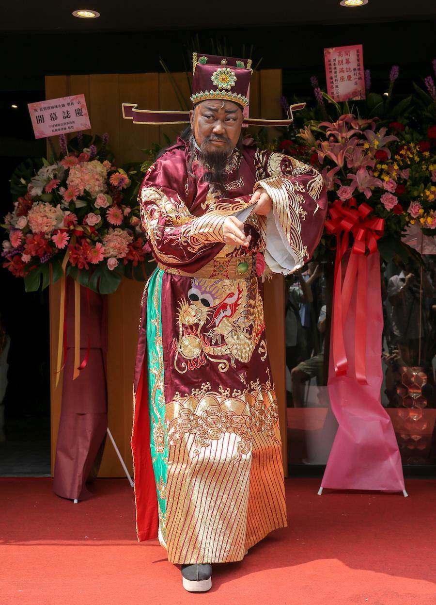 《包青天》金超群忆「当年戏酬低」谢爱妻不离弃 护士妻改当演员「曾