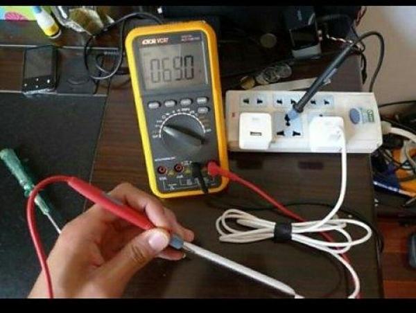 手机旧电池怎么修复_怎样利用旧手机电池_手机新电池和旧电池并联