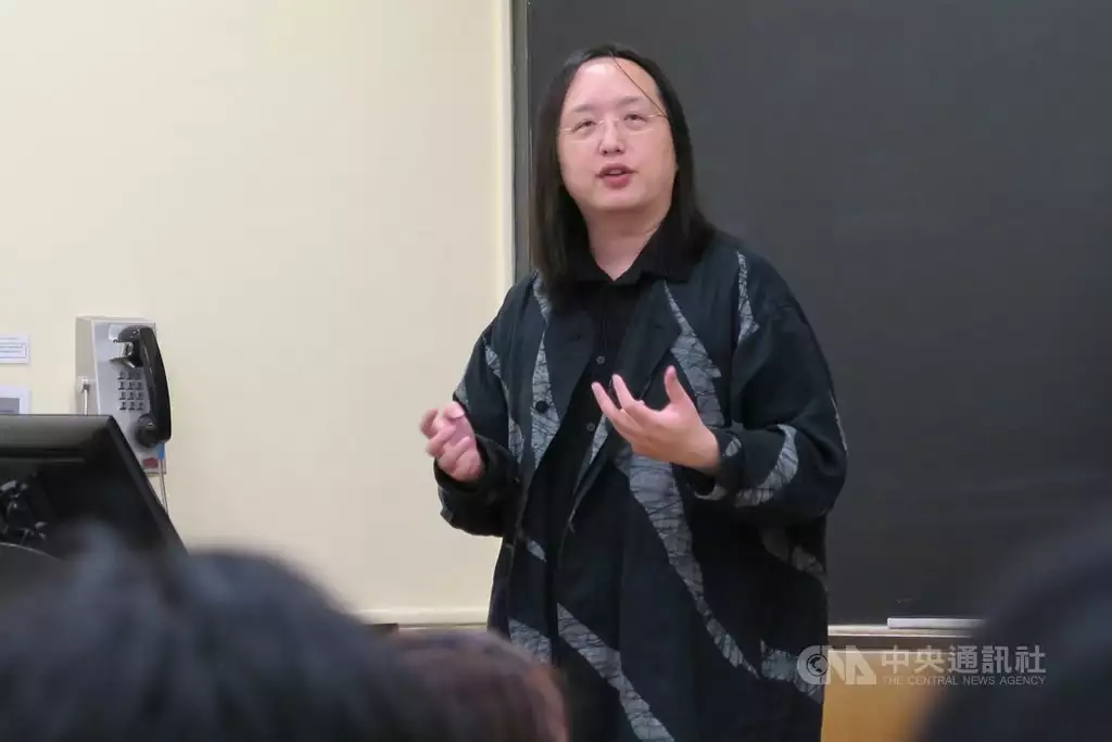 唐鳳撰文登上《紐約時報》!台灣數位民主優勢從「群眾外包」開始打造 ...