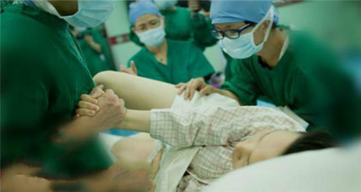 中国第一部全程无人工干预自然分娩纪录片,快乐分娩会