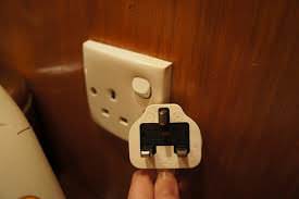 沒用的家具電器， 插頭最好拔出來， 您的電費肯定有分別！！！ Standby Mode 真的會耗電的咯！！！
