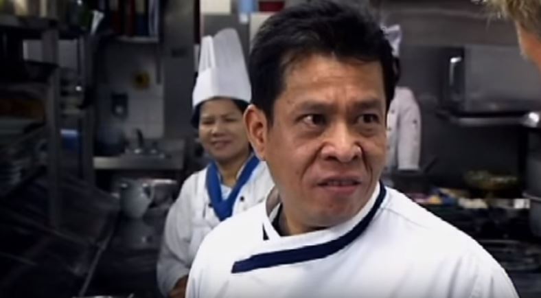 地狱厨神戈登拉姆齐「做泰式炒面」给泰国厨师