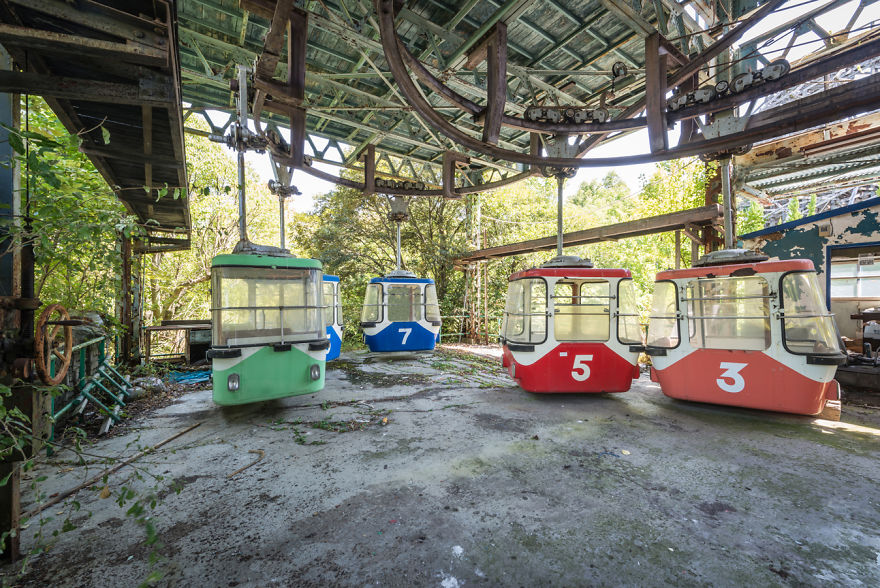 nara dreamland) ,是一个在1961年试著按照迪士尼乐园所做出来的游