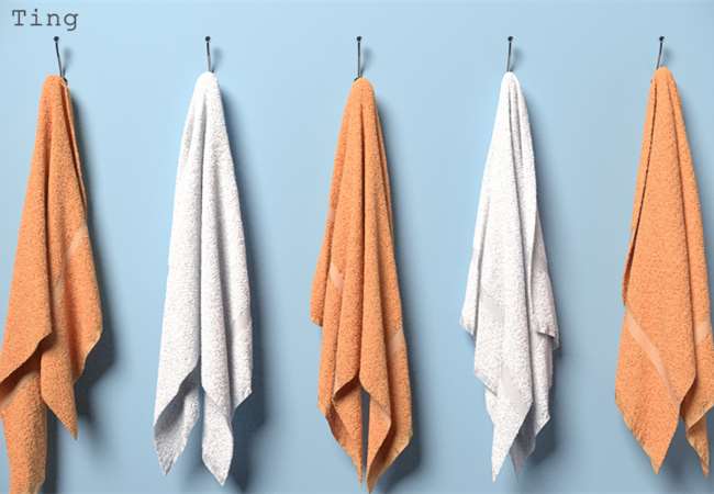 毛巾用久了出现变硬、变黏的状况,洗起来超不