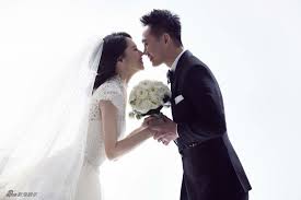 偷聽哥哥打電話發現他出軌,嫂子卻不離婚,她悄悄告訴我個秘密!!嚇得我狂奔著離開了他們家!