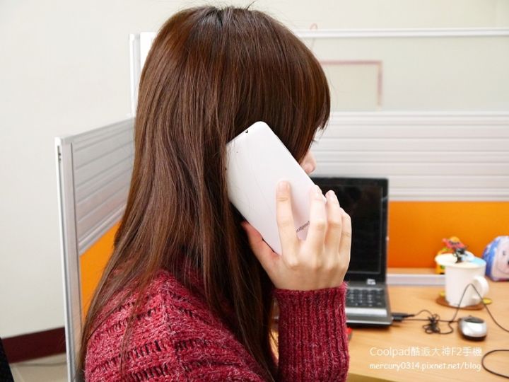 偷聽哥哥打電話發現他出軌,嫂子卻不離婚,她悄悄告訴我個秘密!!嚇得我狂奔著離開了他們家!