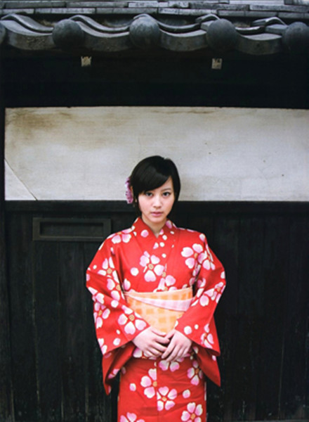 因為不方便，所以日本女人穿了和服就「不穿內褲」？沒想到「真相」竟如此驚人！