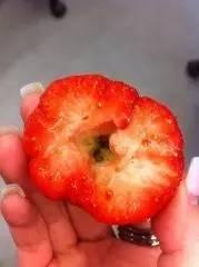 化學催熟、藥水浸泡!一眼教你看出這些危險的水果,快看看!