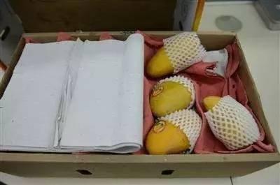 化學催熟、藥水浸泡!一眼教你看出這些危險的水果,快看看!