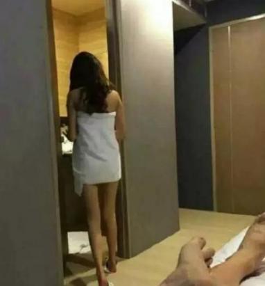 和老公正在纏綿恩愛,門突然「吱呀」一聲開了,等看清是誰後我忍不住嚎啕大哭!!