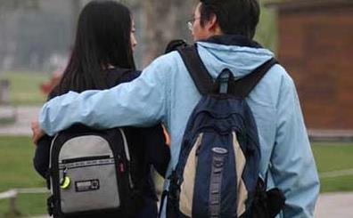 老公出差2個月「賺了250萬」回來,一週後我「下面癢」去檢查才發現....真相讓我當場腿軟!