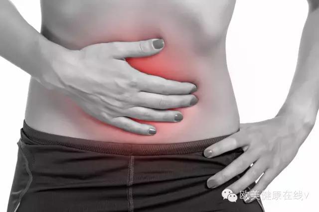 胃疼「喝點熱水」就好了？九類治胃痛方法，總有一款適合你！