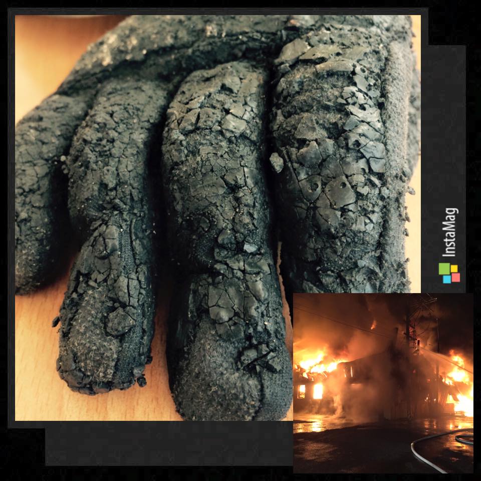 一个烧焦手套的启示 消防员:火场里千万把装备穿好,运气总会用完的!