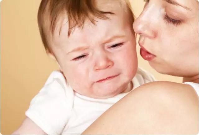 寶寶見人就哭，竟是因為這些原因